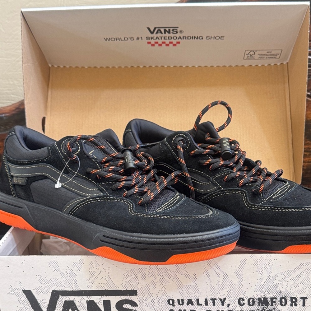 Vans Men's Black Sneakers with Orange Soles